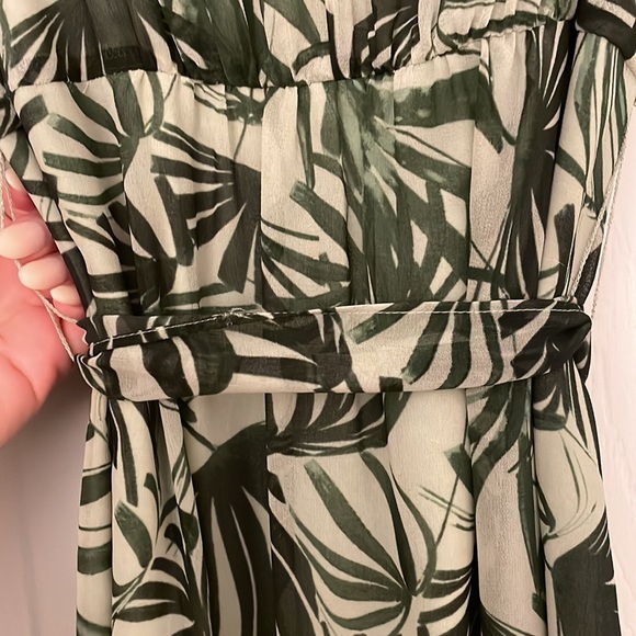 H by Halston Palm Print Flutter Sleeve Dress - Picture 4 of 8